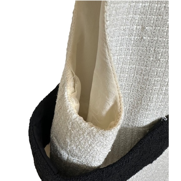 CHANEL TWO TONE BOW HANDBAG CHARM KNEE LENGTH DRESS - Picture 7 of 9